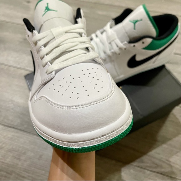 Air Jordan 1 Low Men’s Stadium Green - Picture 3 of 8
